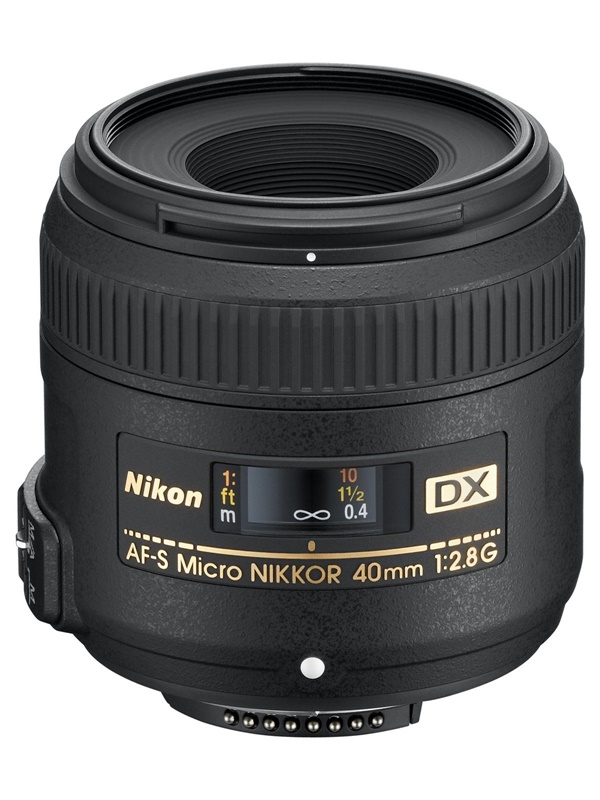 Nikon AF-S DX 40mm/2,8G Micro + Hama L-Protect HTMC Wide